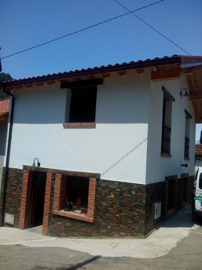 Casa Rural Gueilones, Parque Natural De Ponga Sobrefoz Bagian luar foto